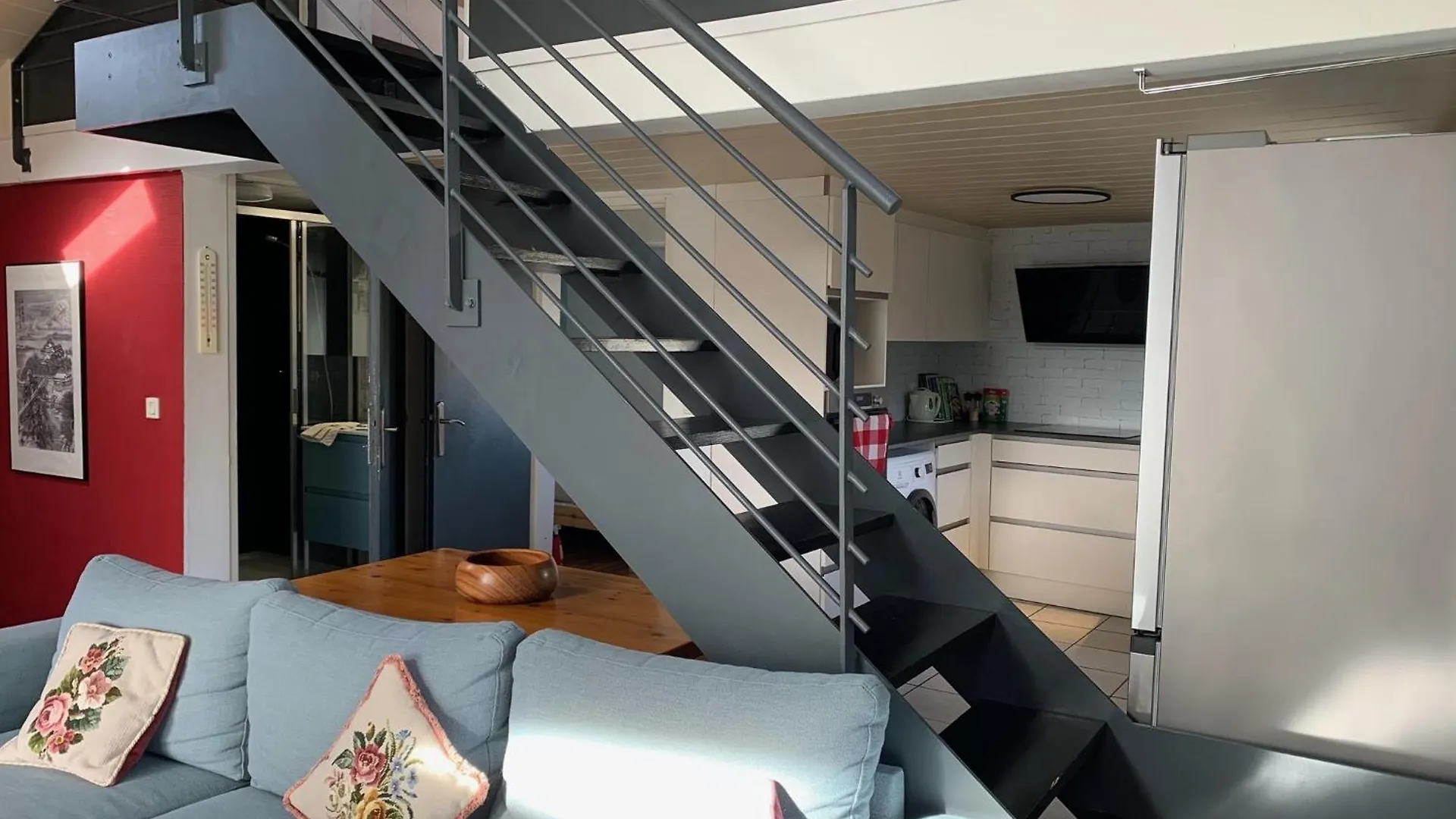 アパート Thonon Concise Apt With Mezzanine